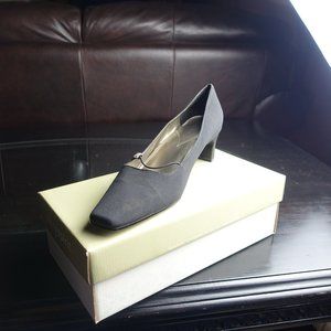 Easy Spirit Black Leather Heels BRAND NEW